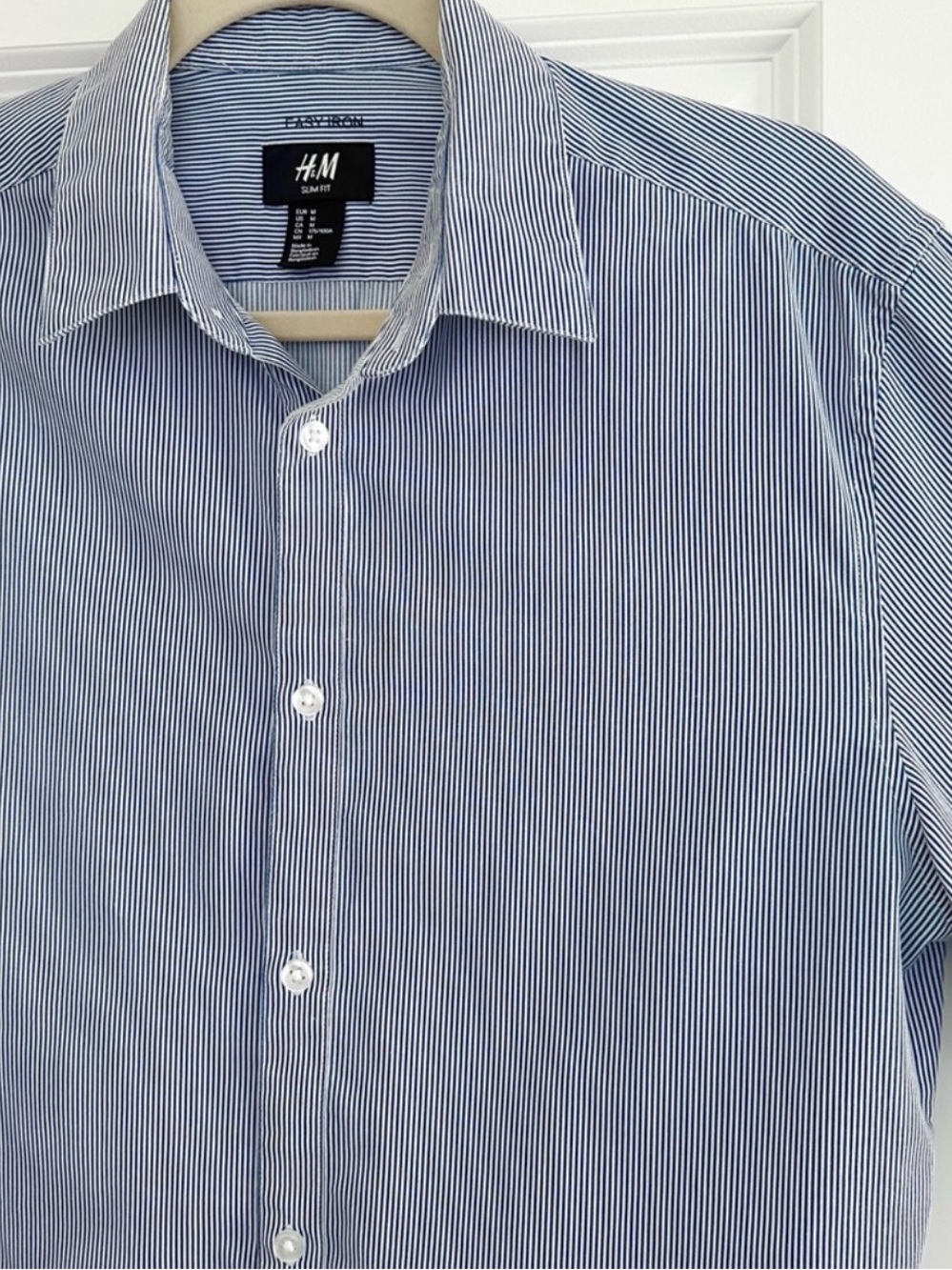 Slim Fit Blue & White Pinstriped Dress Shirt - Easy Iron Poplin Button Down
